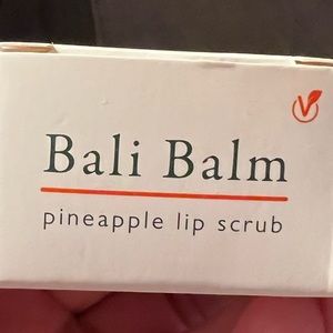 Bali Balm Pineapple lip scrub